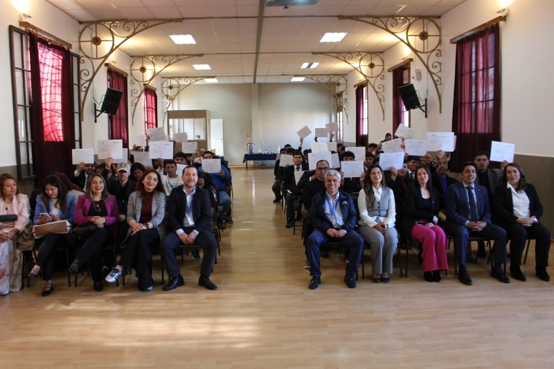 Estudiantes y maestros reciben importante certificación laboral en Soldadura