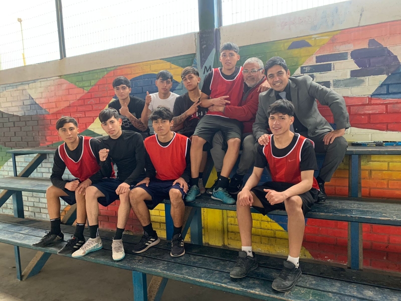 Estudiantes Salesianos comparten jornada deportiva en Centro de Justicia Juvenil