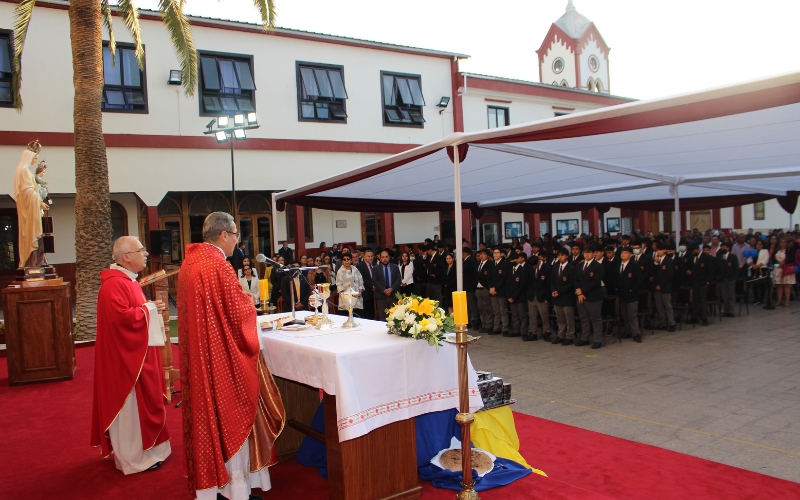 Con solemne Eucaristía los octavos básicos celebraron su promoción a la enseñanza media
