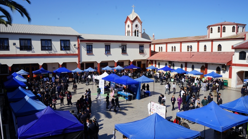 Gran Éxito en la V Feria Saludable: Un Encuentro que Promueve el Bienestar Integral en la Comunidad Escolar