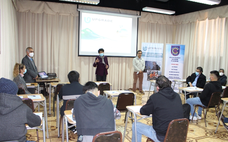 Egresados de Electricidad inician su proceso de evaluación y certificación SEC gracias a Sence